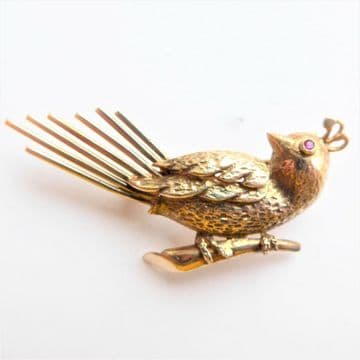 PEACOCK Brooch 9ct SOLID GOLD Beautifully Detailed with Ruby Eye